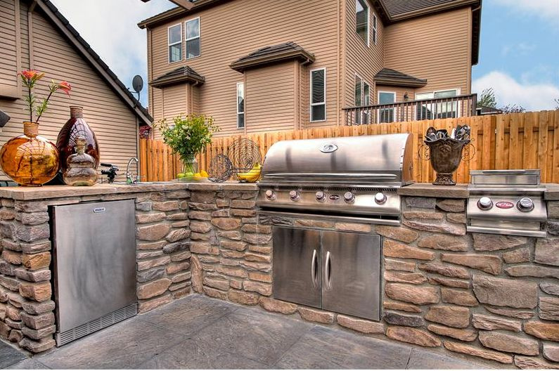 Planning A Budget For Your Outdoor Kitchen